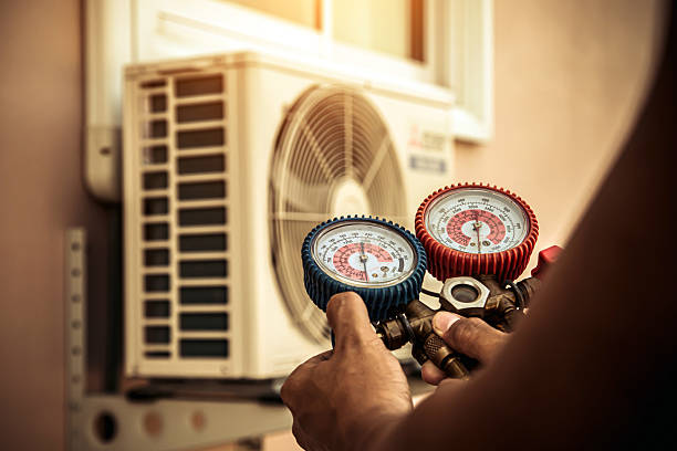 Professional Hvac Installation technician working in River Ranch, FL